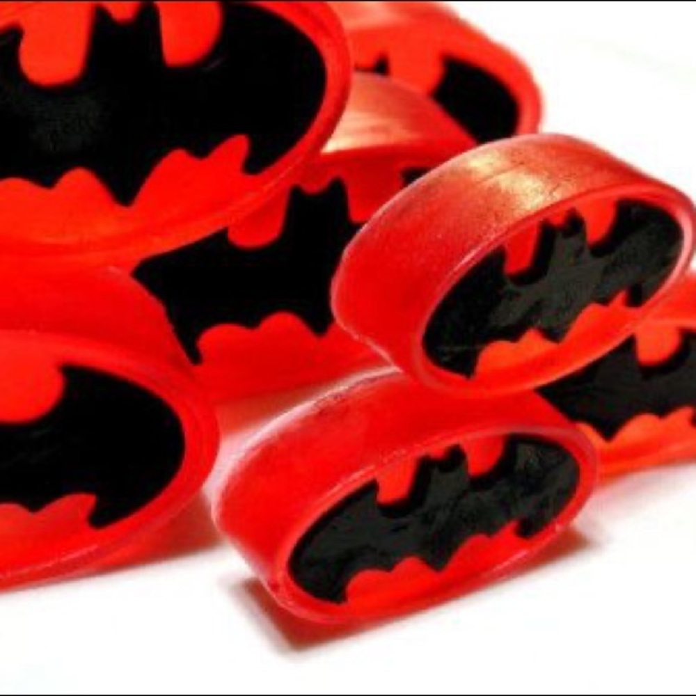 they will be the color white but in the style you see in the picture